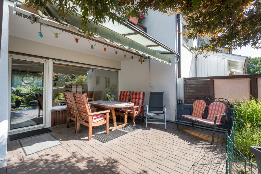 Gemütliches RMH mit Kellerbar als Raumwunder mit Garten und Garage in  Lüdenscheid – Wehberg auf Erbpachtgrundstück!