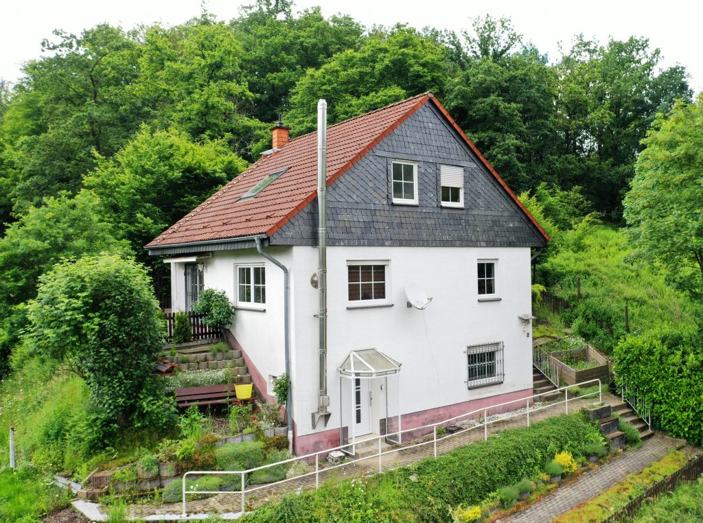 Einfamilienhaus mit 2 Garagen in ruhiger Randlage von Lüdenscheid Rathmecke